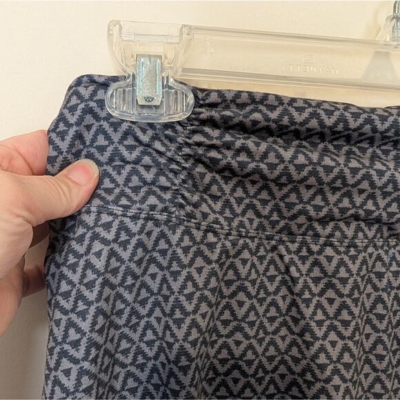 prAna Printed Active Skort – Gray & Black – Size Medium - Picture 3 of 7